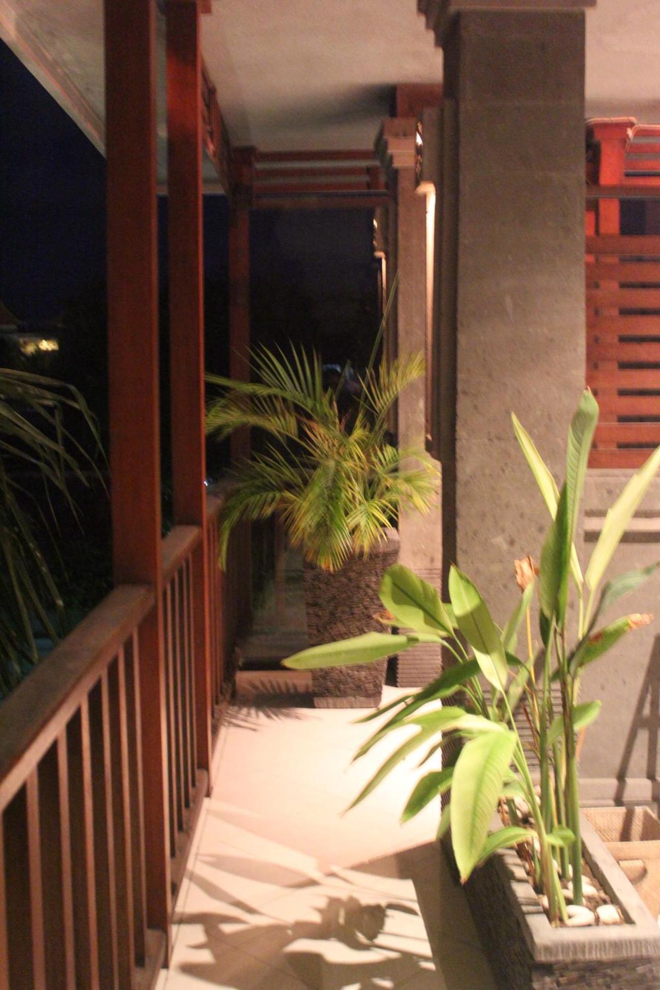 Letos Kubu Homestay Kuta  Bilik gambar
