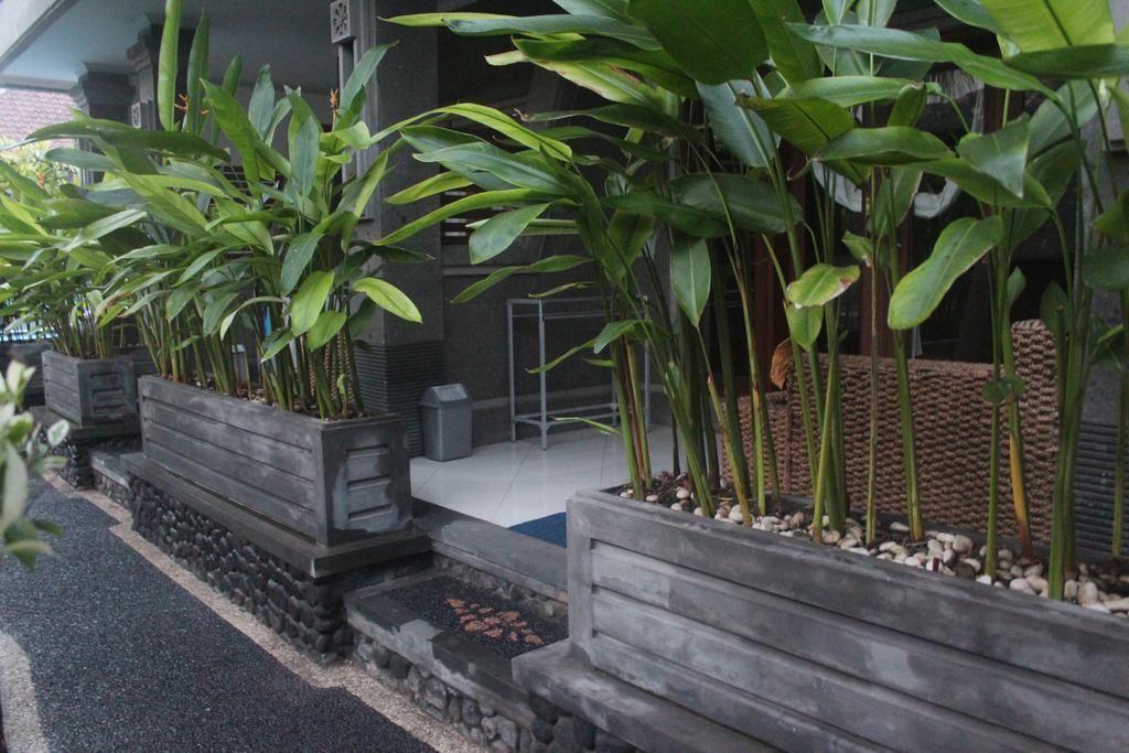 Letos Kubu Homestay Kuta  Luaran gambar