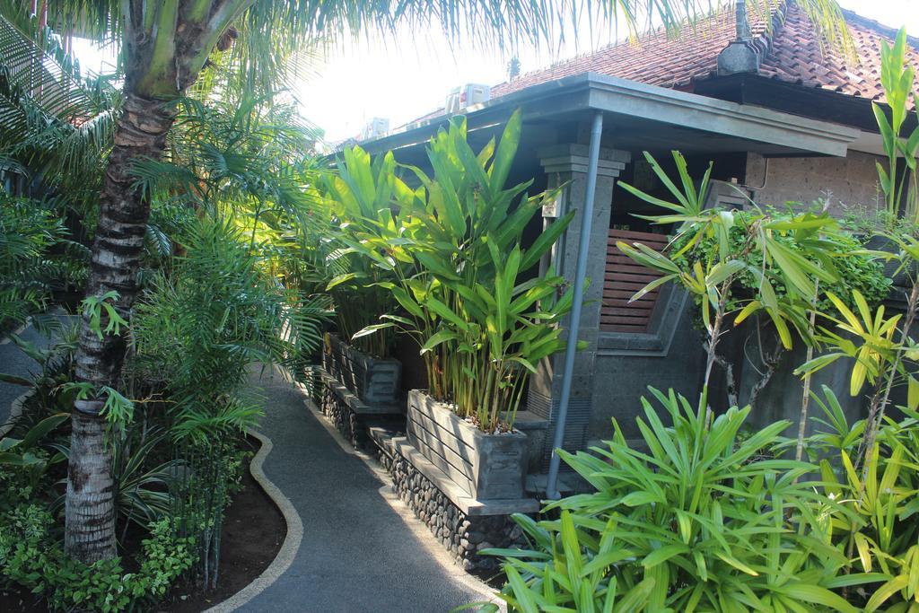Letos Kubu Homestay Kuta  Luaran gambar