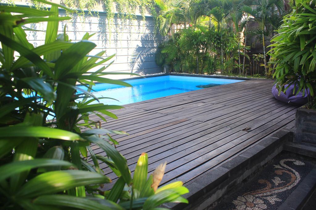 Letos Kubu Homestay Kuta  Luaran gambar