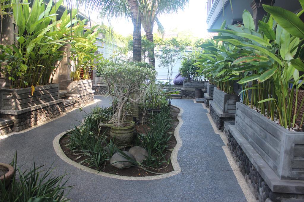 Letos Kubu Homestay Kuta  Luaran gambar