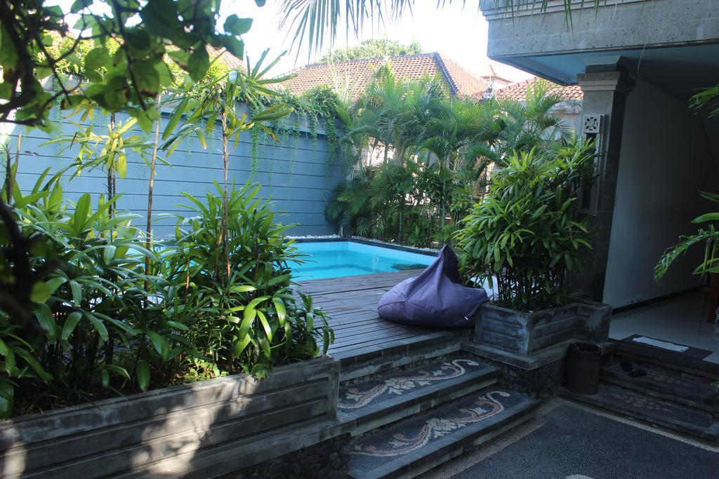 Letos Kubu Homestay Kuta  Luaran gambar
