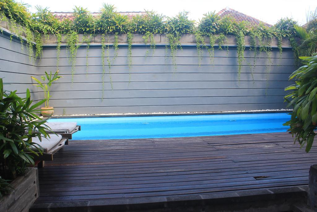 Letos Kubu Homestay Kuta  Luaran gambar