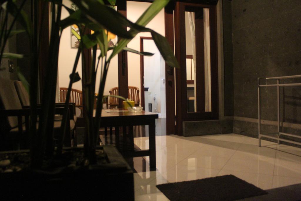 Letos Kubu Homestay Kuta  Luaran gambar