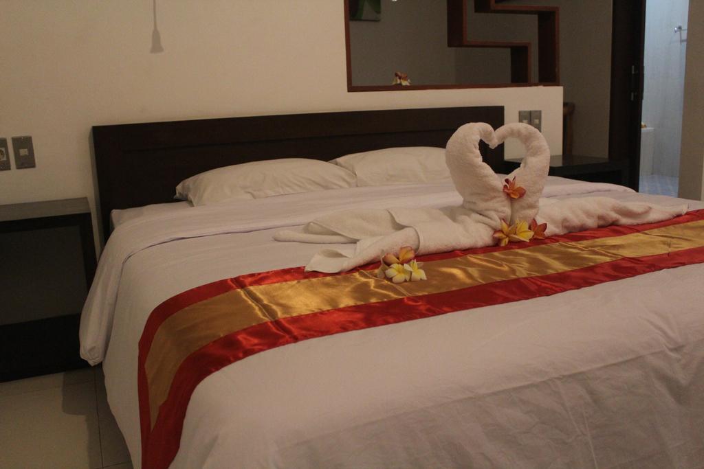 Letos Kubu Homestay Kuta  Luaran gambar